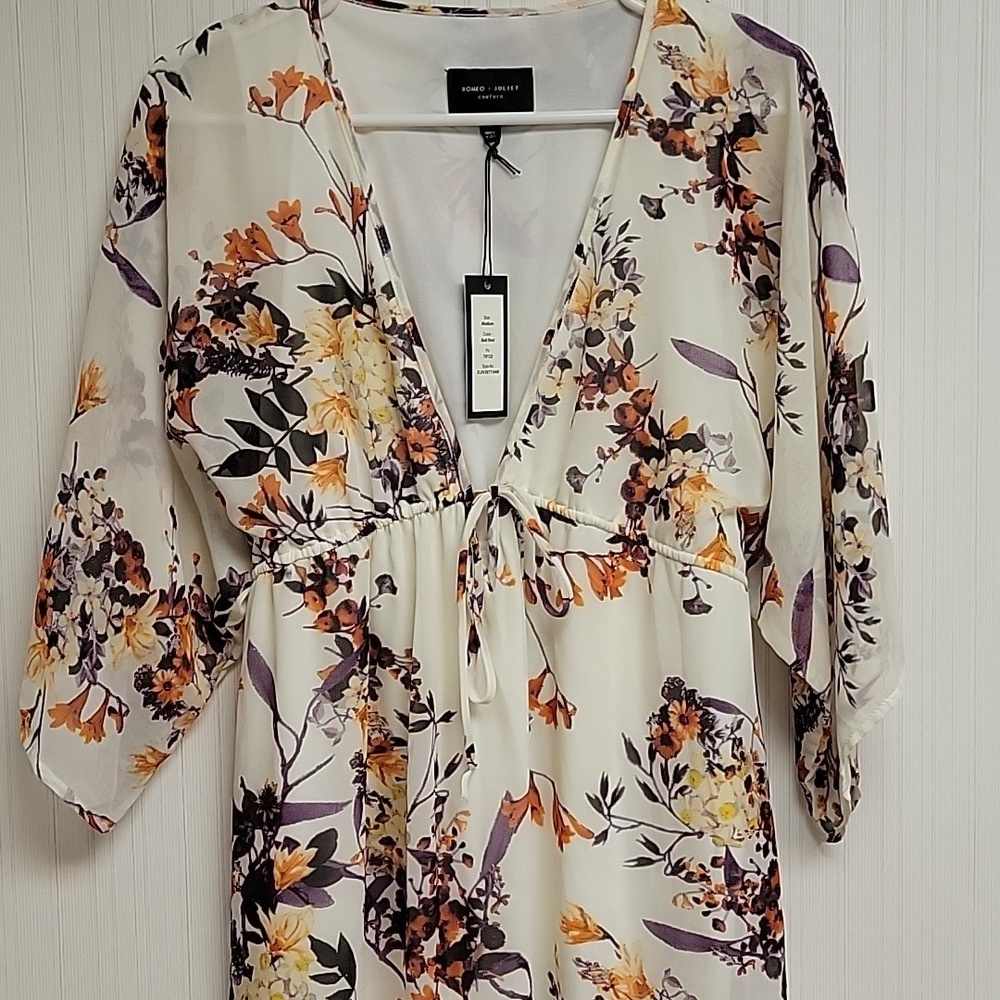 Romeo + Juliet, women's Couture Floral Maxi Dress with V-Neck, Medium NWT - Picture 3 of 10